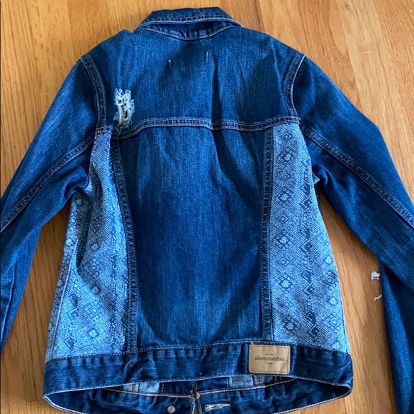 Brand new jean jacket - Picture 4 of 4